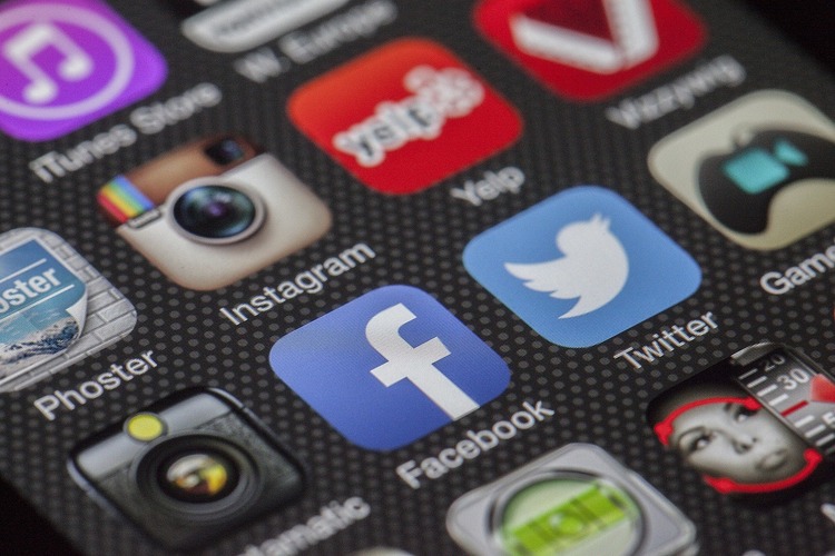 ['društvene mreže', 'facebook', 'Instagram', 'korisnici', 'prekid usluge', 'tehnički problemi', 'WhatsApp']