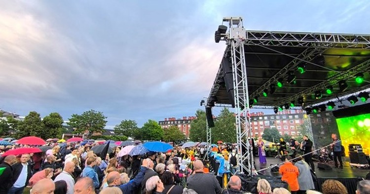 Hanka Paldum pjesmom rastjerala kišu! Publika uživala u prvom koncertu kraljice sevdaha u Velikoj Gorici