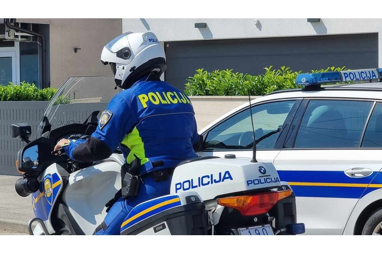 ['nadzor vozača', 'nadzor vozila', 'policijska kontrola', 'policijsko izvješće']