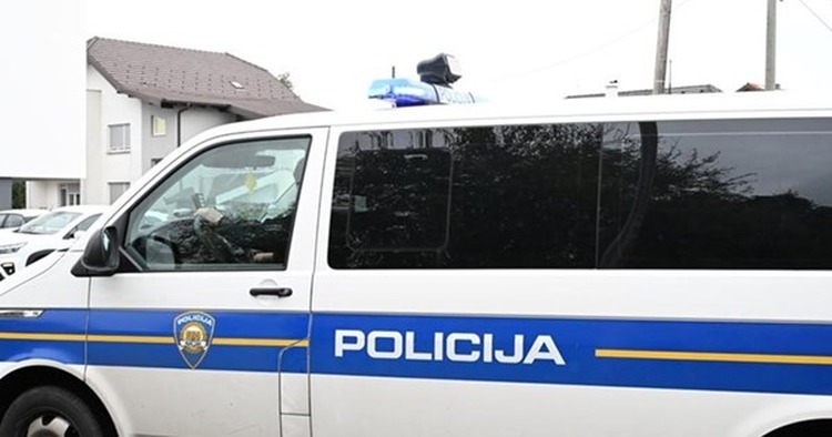 Crni vikend: Motociklist sletio s ceste i poginuo