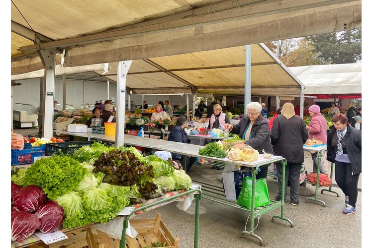 ['privremena lokacija', 'radovi na nadrstrešnice tržnice', 'Tržnica', 'Velika Gorica', 'VG Komunalac']