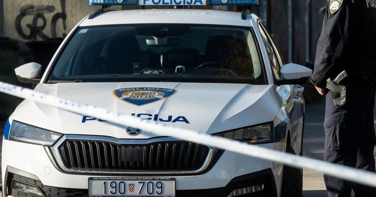['Velika Gorica', 'napad', 'policija', 'kriminalističko istraživanje', 'ugostiteljski objekt', 'Novosti']