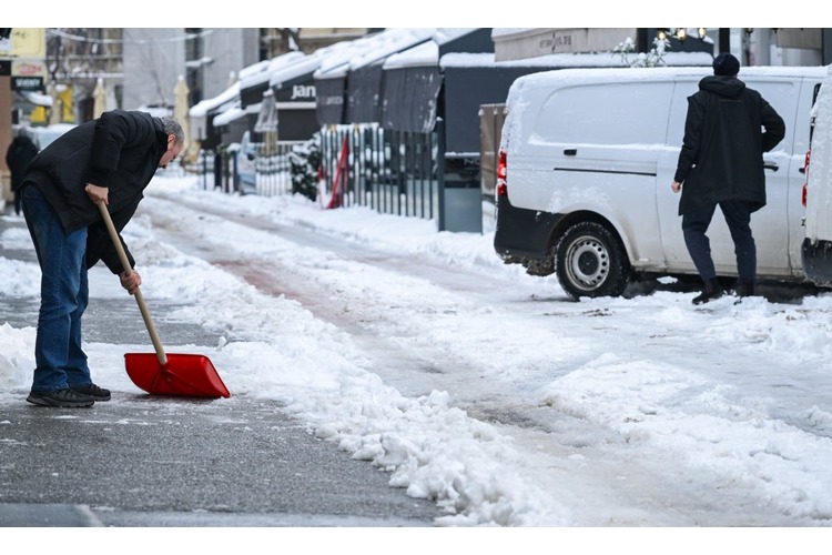 ['snijeg', 'zimska služba', 'darko bistrički', 'hrvatska']