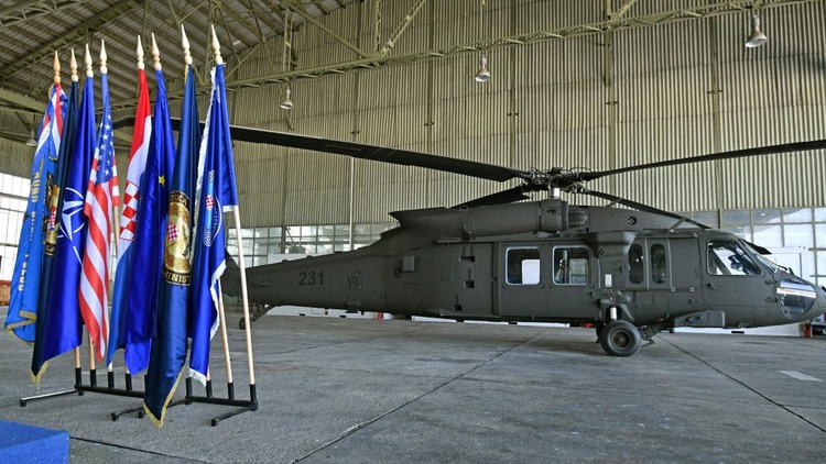 ['amerika', 'black hawk', 'helikopteri', 'predsjednik', 'vojarna', 'zoran milanović']