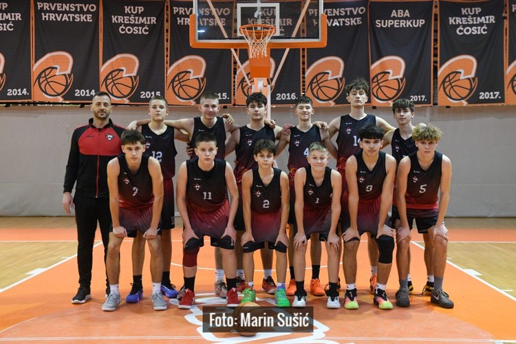 ['Hani Istanbuli', 'Jedinstvena pretkadetska liga', 'Pretkadeti']