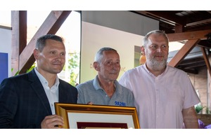 ['radio klub', '9a1cvg', '9a1cfr', 'velika gorica', 'klub', 'vijesti', 'davorin ištvanović', 'nagrada za životno dijelo', 'ztkzž', 'radio klub', '9a1cvg', '9a1cfr', 'velika gorica', 'klub', 'vijesti', 'davorin ištvanović', 'nagrada za životno dijelo', 'ztkzž', 'Klub', 'Vijesti', 'Davorin Ištvanović', 'nagrada za životno dijelo', 'ZTKZŽ']