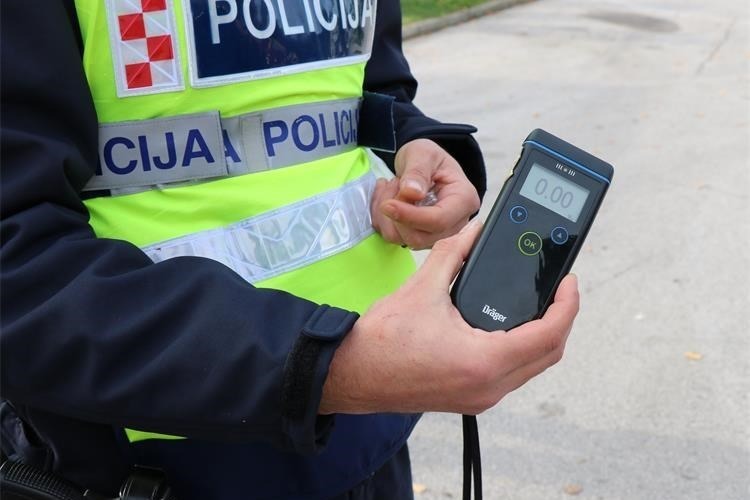 ['alkohol', 'brza vožnja', 'policija', 'Policijska postaja Velika Gorica', 'policijska uprava zagrebačka', 'vikend rekorder']