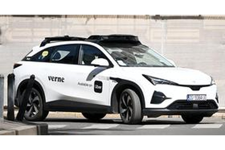 ['automobil', 'verne', 'robotaksi', 'rimac']