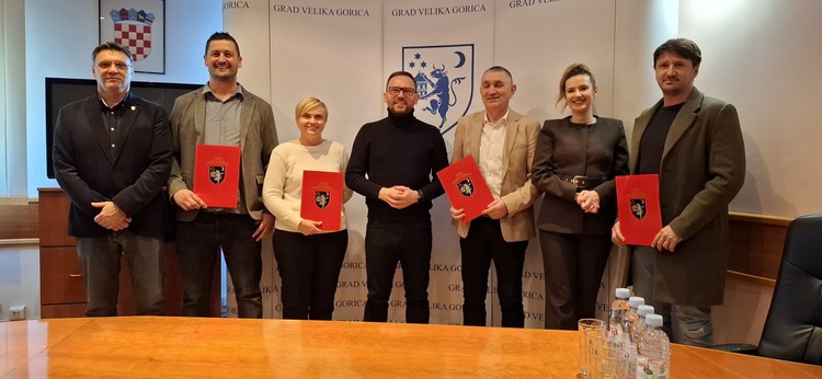 ['financijska potpora', 'Grad Velika Gorica', 'krešimir ačkar', 'neven karas', 'parasportaši', 'Parasportski savez', 'Školski sportski savez', 'sport', 'sportske udruge', 'sportski savez', 'Zajednica športskih udruga grada Velike Gorice']