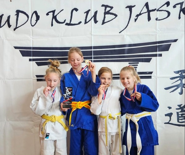 ['judo cup', 'judo klub pinky', 'medalje', 'natjecanje']