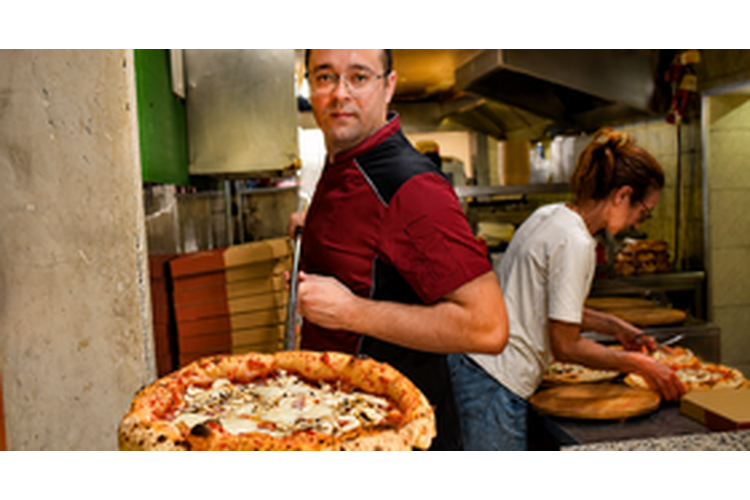 ['vino', 'pizza', 'bistro kaktus']