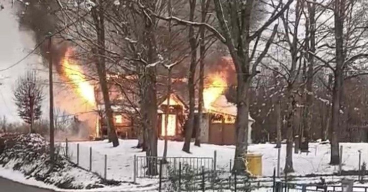 ['dvd kravarsko', 'dvd pokupsko', 'požar', 'jvp velika gorica', 'gladovec pokupski', 'očevid', 'policija', '', 'Gladovec Pokupski', 'Velika Gorica', 'DVD KRAVARSKO', 'DVD POKUPSKO', 'JVP Velika Gorica', 'vatrogasci', 'Elektre']