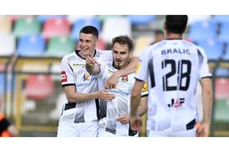 ['transfer', 'adrion pajaziti', 'hajduk']