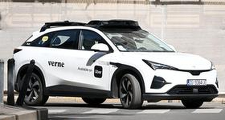['automobil', 'verne', 'robotaksi', 'rimac']
