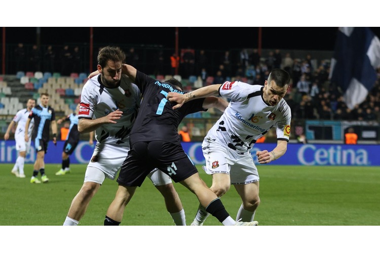 ['Zoran Zekić', 'Gordon Schildenfeld', 'Victor Sanchez']