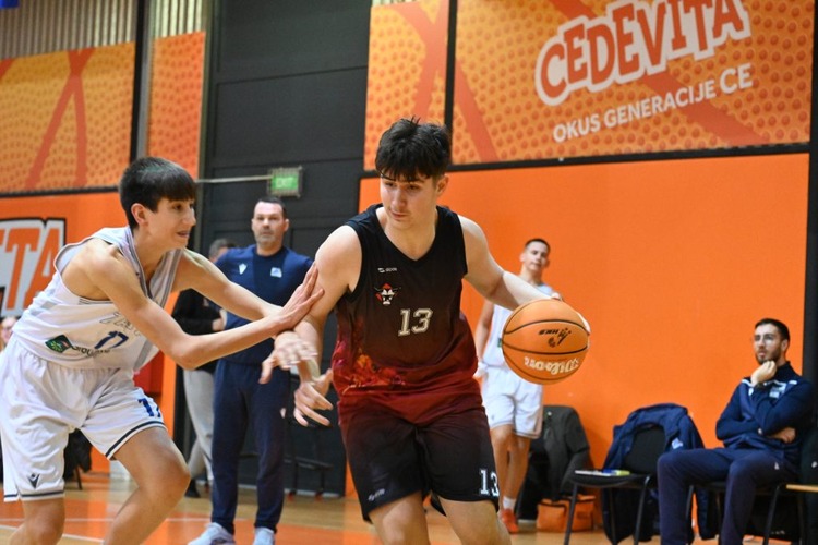 ['Hani Istanbuli', 'Jedinstvena pretkadetska liga', 'Pretkadeti']