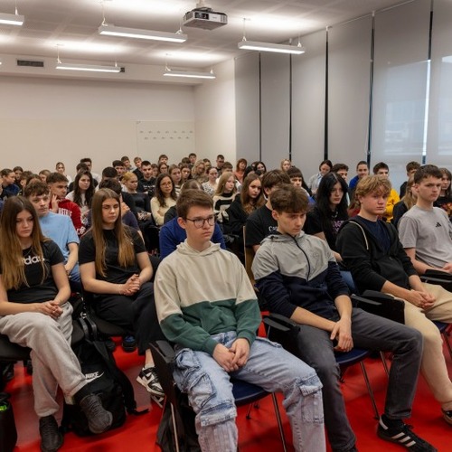 Panel o tekstilnom otpadu otvorio obilježavanje Dana planeta Zemlje u Velikoj Gorici, večeras i pub kviz u Centru za posjetitelje